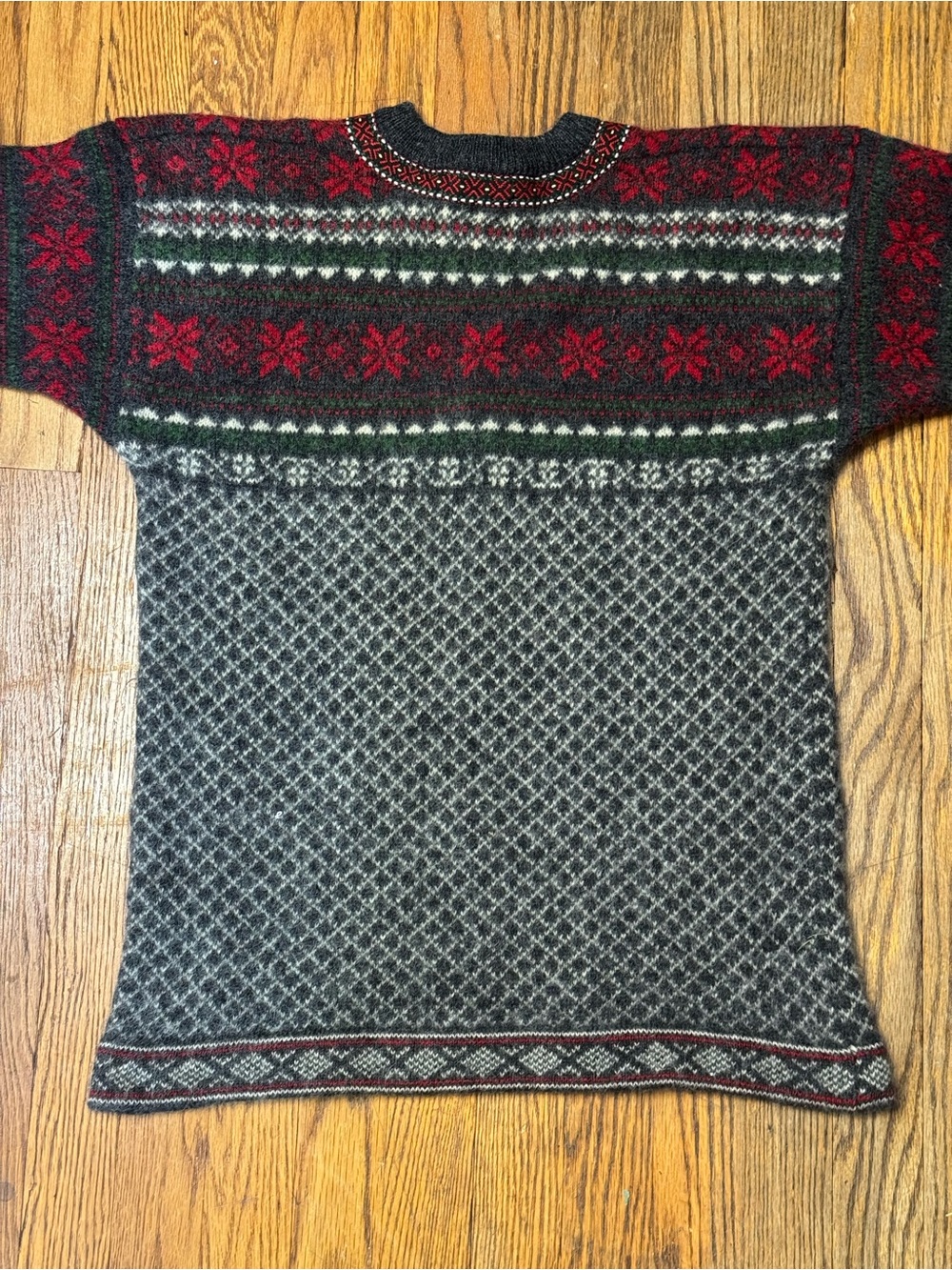 VINTAGE Squaw Valley 100% Wool Sweater - Picture 5 of 16